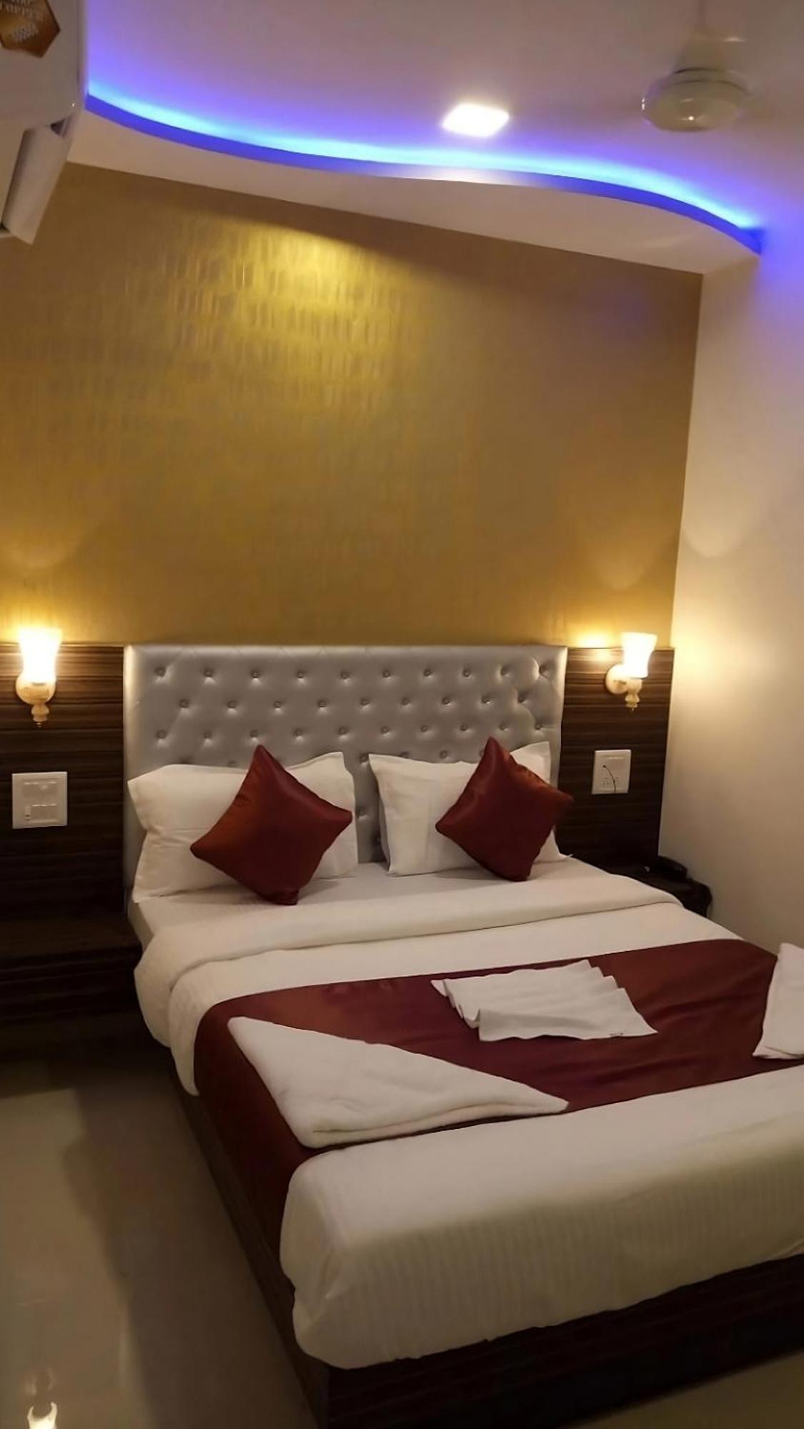 Flagship 83490 Hotel Bently Palace Mumbai Exteriör bild