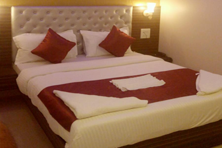 Flagship 83490 Hotel Bently Palace Mumbai Exteriör bild