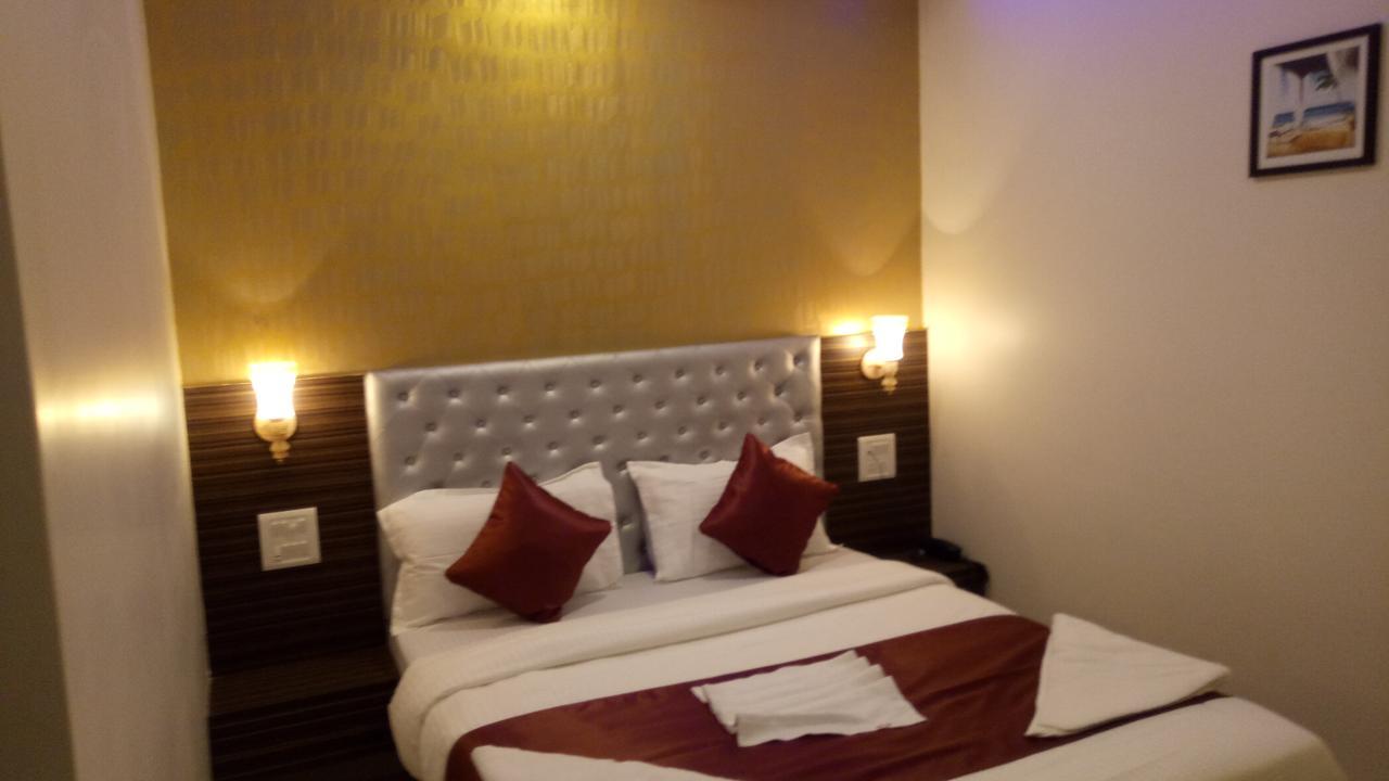 Flagship 83490 Hotel Bently Palace Mumbai Exteriör bild
